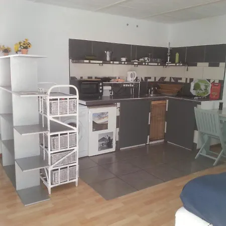 Front Beach Loft Апартаменты